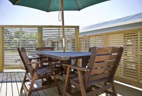 Lockwood_Manor_Motel_Outdoor_Area_2.jpg